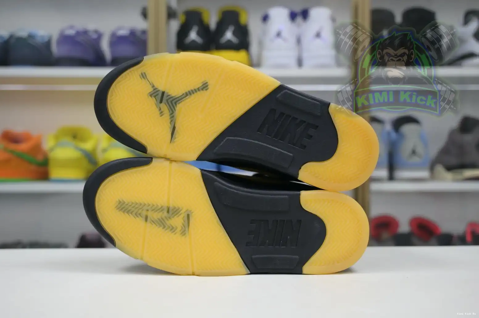 Jordan A MANIÉRE 5 x MA Kimikick Air 0817